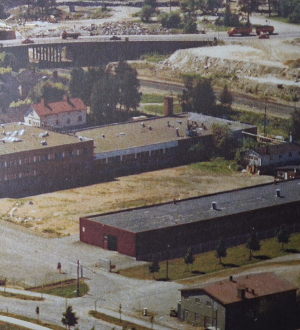 Betonipalkkien kuiskaus